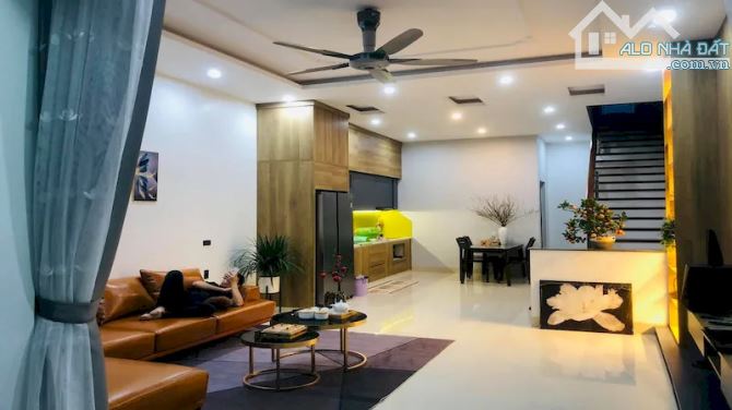 BÁN NHÀ PHỐ PHÚC HOA, Ô TÔ VÀO NHÀ, GẦN CIPUTRA, RẤT THOÁNG, 45M2, 13,8 TỶ