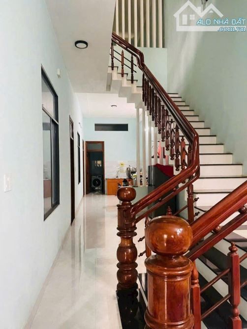 Cần bán nhà 3 mê đúc, Dt 6,5x25m Hướng Bắc, hẻm Ô tô P Nghĩa Lộ, Quảng Ngãi - 1