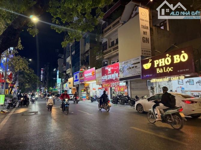 Bán nhà mặt phố Bạch Mai, Hai Bà Trưng 30m2, 2 tầng, giá 12.5 tỷ.