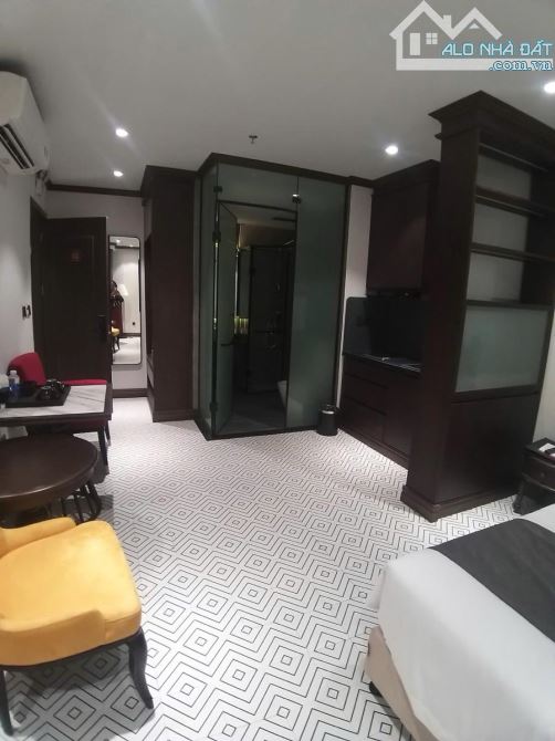 HOÀN KIẾM-TÒA KHÁCH SẠN MP ĐẲNG CẤP 212M- 8 TẦNG – 40 PHÒNG – 2 MẶT PHỐ GÓC VIP-180 TỶ