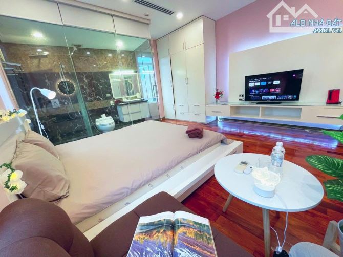 Bán nhà Đại Cồ Việt, ô tô đỗ cửa, 3 bước ra công viên, gần khu Bách Kinh Xây, thang máy