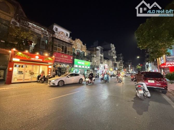 Bán nhà mặt phố Bạch Mai, Hai Bà Trưng 30m2, 2 tầng, giá 12.5 tỷ.