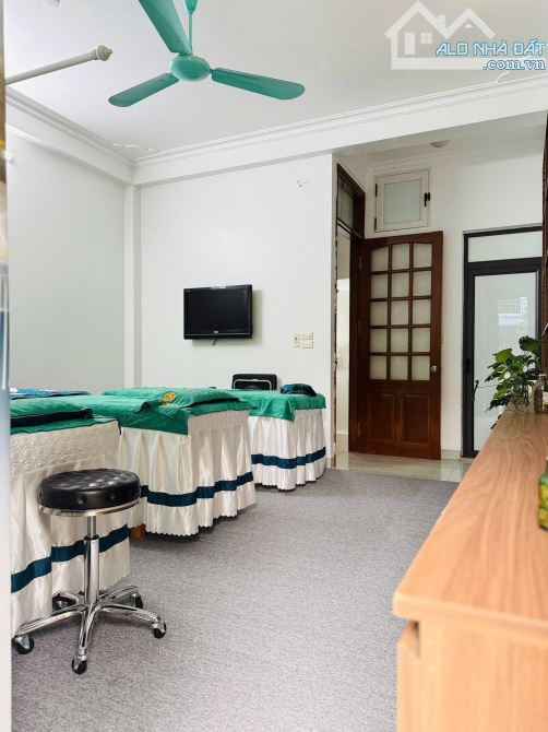 KĐT Định Công, diện tích 83/93mT2. 4tầng . MT 5m.Giá 42 tỷ Hoàng Mai