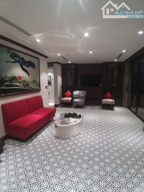 HOÀN KIẾM-TÒA KHÁCH SẠN MP ĐẲNG CẤP 212M- 8 TẦNG – 40 PHÒNG – 2 MẶT PHỐ GÓC VIP-180 TỶ