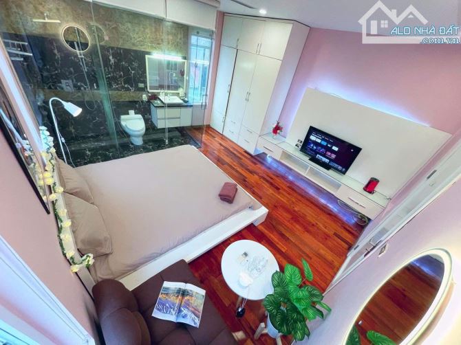 Bán nhà Đại Cồ Việt, ô tô đỗ cửa, 3 bước ra công viên, gần khu Bách Kinh Xây, thang máy