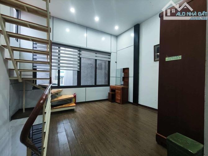 BÁN NHÀ KIM MÃ BA ĐÌNH DT 56 M 4 TẦNG 9.5 TỶ NGÕ THÔNG GẦN PHỐ VỊ TRÍ VÔ CÙNG ĐẸP HIẾM