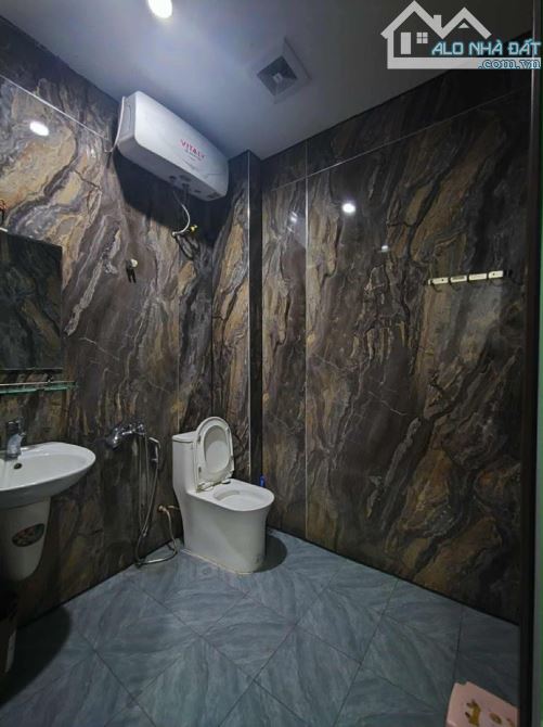 BÁN NHÀ KIM MÃ BA ĐÌNH DT 56 M 4 TẦNG 9.5 TỶ NGÕ THÔNG GẦN PHỐ VỊ TRÍ VÔ CÙNG ĐẸP HIẾM