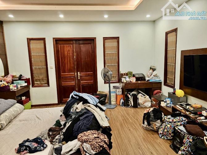 Bán nhà phân lô Ngọc Khánh, Ba Đình 83m 5 tầng MT5m 33,5 tỷ 3 THOÁNG Ô Chờ thang máy