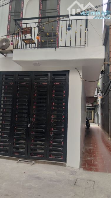 BÁN NHÀ LÔ GÓC GẦN ĐẠI HOC CÔNG NGHIỆP PHỐ LĨNH NAM HOÀNG MAI 33m giá 7,25ty