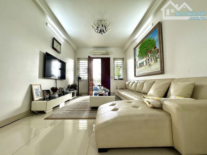 Bán nhà mặt phố Bạch Mai, 115m, 7 tầng thang máy, kinh doanh sầm uất ngày đêm, 59 tỷ