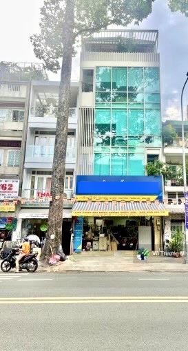 LÔ GÓC_ MẶT PHỐ BÀ TRIỆU, HOÀN KIẾM_VỈA HÈ, KINH DOANH. DT: 85m *6 tầng. Giá 80 Tỷ