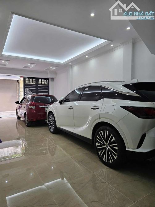 NHÀ PHỐ ĐẶNG THÙY TRÂM CẦU GIẤY 50M 7 TẦNG GARA THANG MÁY NHÀ ĐẸP Ở LUÔN CHÀO BÁN 26 TỶ