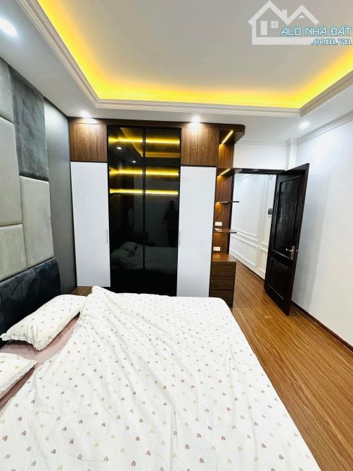 Bán nhà Hà Đông phố Vạn Phúc 10.5 tỷ, 52m2, ô tô đỗ cửa – ô tô tránh 10m – kinh doanh.