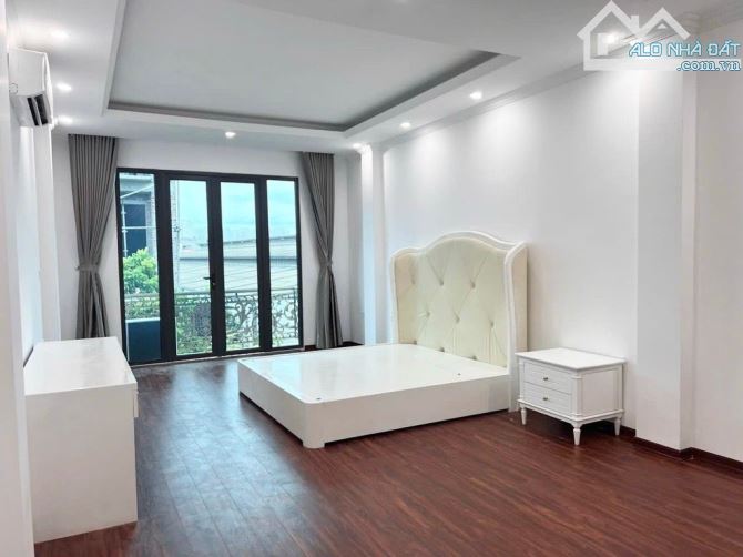 Bán nhà Hà Đông 1 phút ra chợ Hà Đông, 13.6 tỷ, 65m2 x 4 tầng, MT 5.1m, ô tô đỗ.