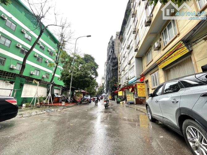 Mảnh đất vàng còn sót lại - Phố Mễ Trì - 51m x mặt tiền 4.4m - oto tải tránh - 2x tỷ