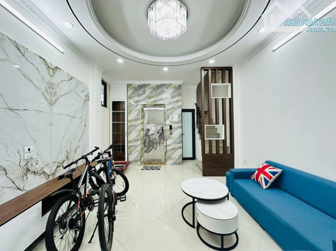 Phân lô Vĩnh Phúc, Ba Đình 40m2 x 6 tầng thang máy , lô góc 2 thoáng full nội thất