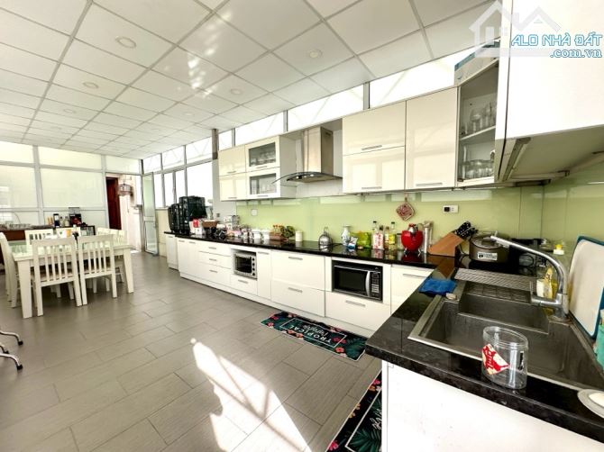 Bán nhà mặt phố Bạch Mai, 115m, 7 tầng thang máy, kinh doanh sầm uất ngày đêm, 59 tỷ