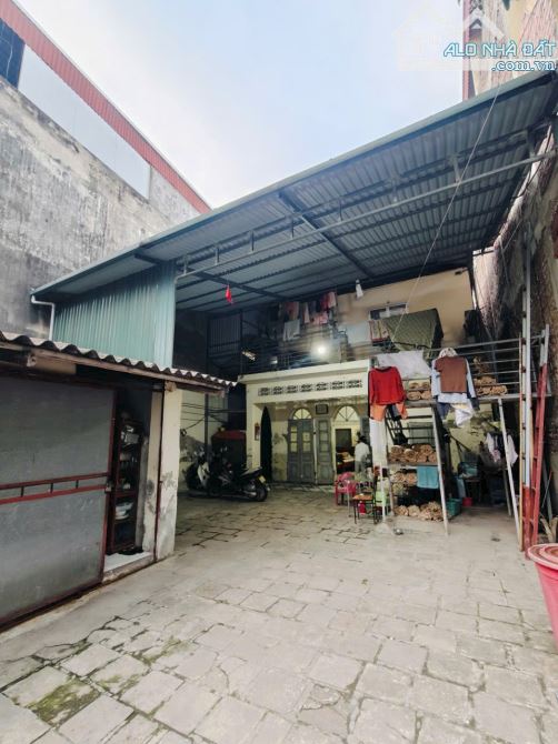 195 tr/m2, sổ 160m2 x mtiền 8m, oto vào nhà, sau ngắm Hồ mát mẻ, 88 Giáp Nhị. Giá 31.5 tỷ