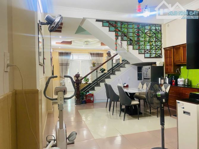 NHÀ 3 TẦNG MẶT TIỀN HOÀNG ĐẠO THUÝ – 109M² – 3 TẦNG 3 MÊ – FULL NỘI THẤT – CHỈ 7 TỶ x - 4