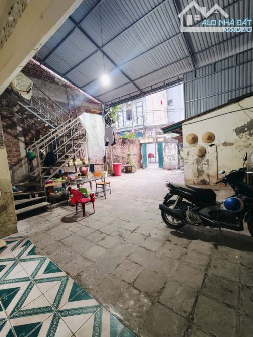 195 tr/m2, sổ 160m2 x mtiền 8m, oto vào nhà, sau ngắm Hồ mát mẻ, 88 Giáp Nhị. Giá 31.5 tỷ