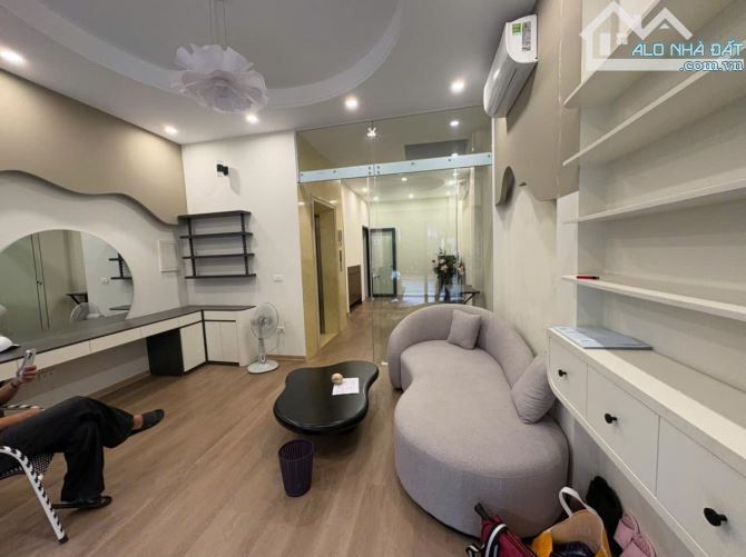 SIÊU VIP TỨ LIÊN 21 TỶ 70m 5T THANG MÁY MT5m NHÀ MỚI GẦN PHỐ LỚN KINH DOANH CÓ TL