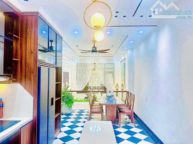 Hiếm ! Ngọc Khánh Ba Đình 55m 6 Tầng Thang Máy - Nhà Mới Đẹp Đến Từng Milimet Ngõ Thông