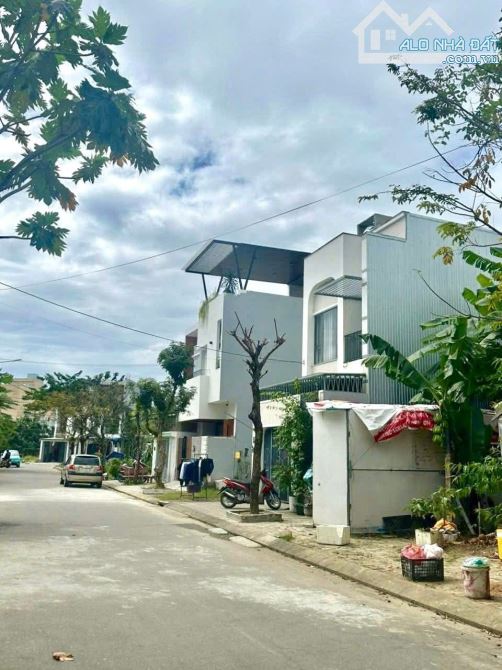 Đất đường Bàu Mạc 20, kẹp cống 1.5m xây nhà thoáng mát, 92.5m giá 4.750ty