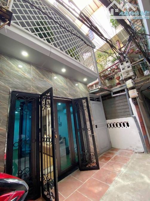 HÀNG HIẾM - KHƯƠNG TRUNG- NGÃ TƯ SỞ - 50M 2 TẦNG - 5 TỶ 9