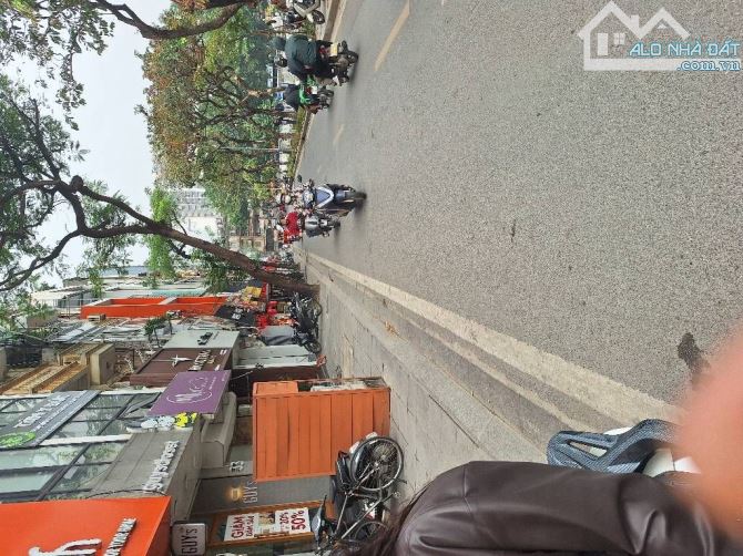 58m2/4 tang-3.5 x 16-Giá 32 tỷ-Mặt phố Hồ Đắc Di-Đống Đa