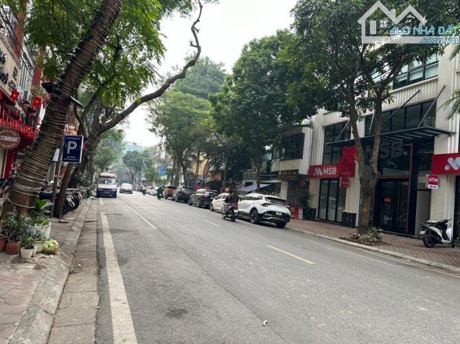 275m2/3 tầng-Mặt tiền 12mx23m-Giá 160 tỷ-Mặt phố Hàn Thuyên