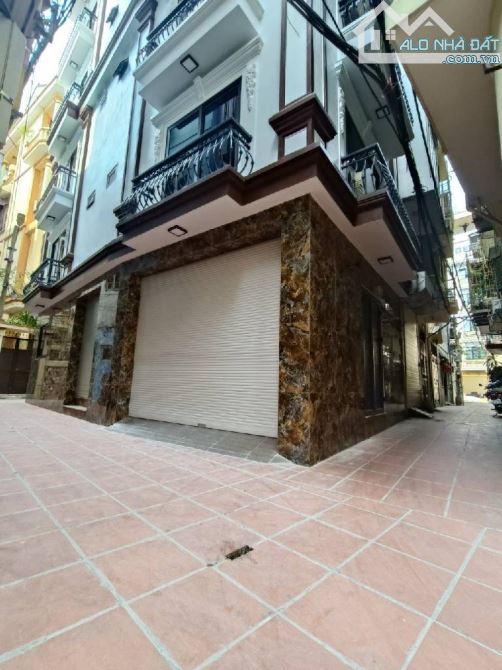 Bán nhà riêng Trần Cung, Lô góc, oto đỗ cửa, 60m2, 7 tầng có thang máy xịn, giá tốt nhỉnh