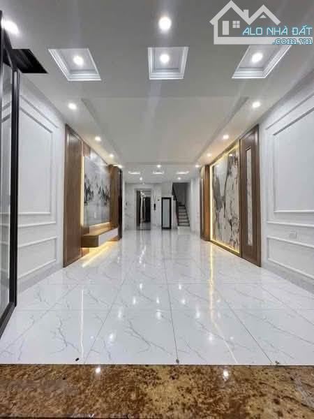 60 m2*5 tầng*12.75 tỷ, ngay Tam Trinh, Yên Duyên, Hoàng Mai, thang máy.