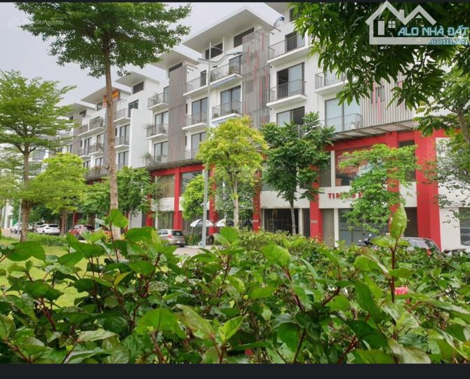 Cần bán gấp nhà phố Khai sơn Long Biên