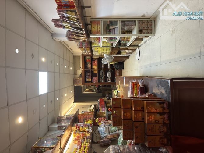 Bán nhà mặt phố Huế, 85m, gần Vincom, khách mua xây tòa văn phòng, Spa, Kinh doanh, 48 tỷ