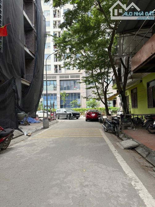 Bán đất khu tái định cư X2B Yên Sở - HM - 107m2 - Mt 6m7 - Xây VP cực đẹp