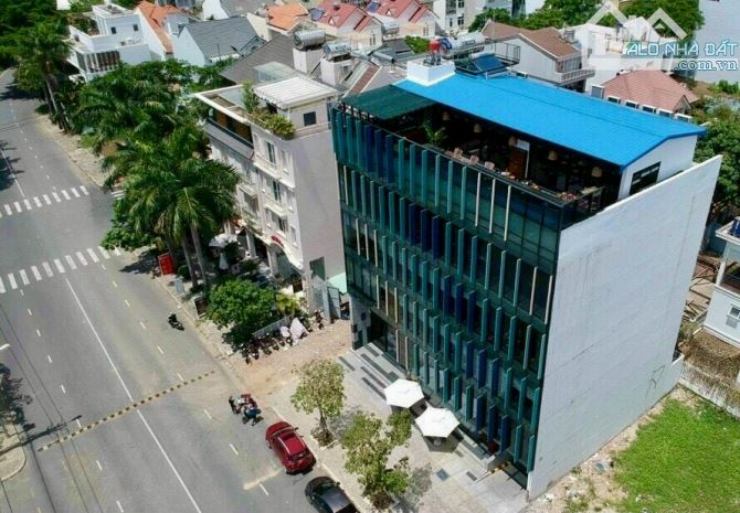 Bán nhà mặt phố Quảng An. Toà nhà đa chức năng. View hồ, dòng tiền 4 tỷ/năm. 110 tỷ