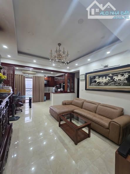 Bán Chung Cư Vĩnh Hoàng, Tam Trinh, 55m2 gồm 2 ngủ, 1 khách, bếp, Giá: 4,5 tỷ