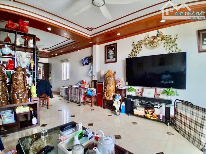 Chợ Khâm Thiên - 14 phòng khép kín - Dòng tiền 70tr/tháng - Nhà dân xây kiên cố