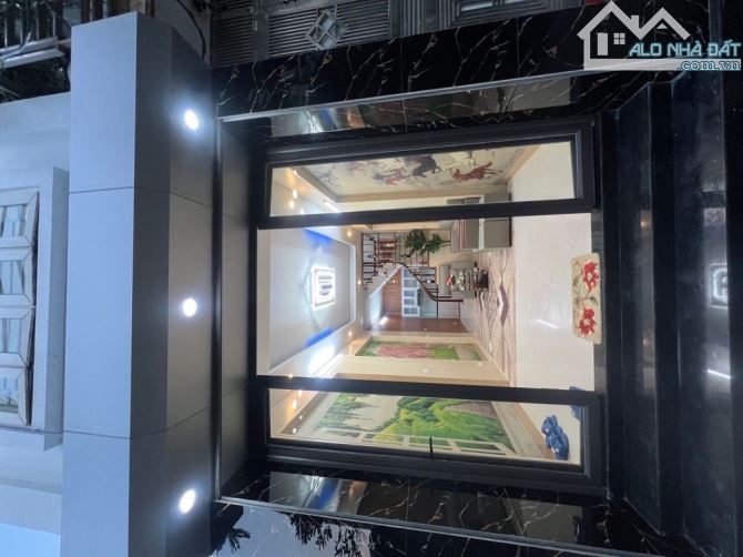 Ô TÔ ĐỖ CỬA - FULL CÔNG NĂNG - NHIỀU TIỆN ÍCH - TẦM TIỀN BAY NHANH