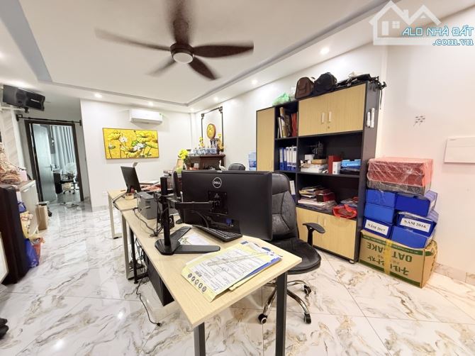 MP QUẬN HAI BÀ TRƯNG DT 100M VỈA HÈ KINH DOANH ĐA DẠNG