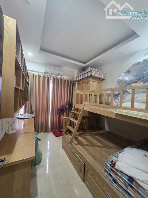 Bán Chung Cư Vĩnh Hoàng, Tam Trinh, 55m2 gồm 2 ngủ, 1 khách, bếp, Giá: 4,5 tỷ