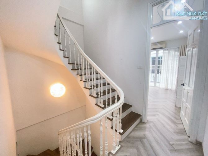 DIỆN TÍCH 78m² - NGÕ Ô TÔ THÔNG - 15M RA MẶT PHỐ HOÀNG VĂN THÁI-2 THOÁNG TRƯỚC SAU