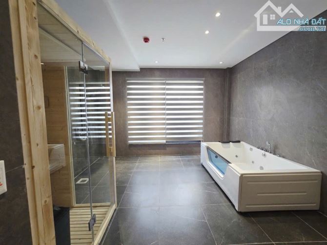 Bán nhà Hoàng Quốc việt, Cầu Giấy, 6 tầng thang máy, ô tô đỗ, kinh doanh, 50 m², 21 tỷ