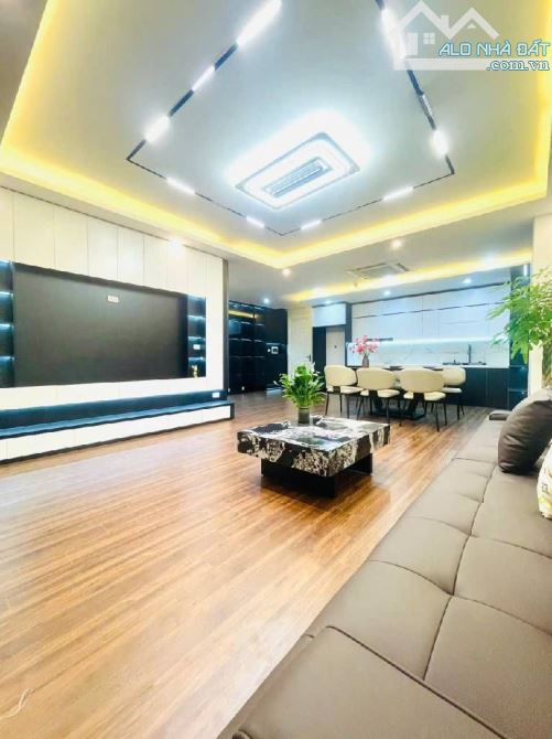 MẶT PHỐ - QUANG TRUNG - KINH DOANH SẦM UẤT - NHÀ MỚI - 6T - THANG MÁY - VỈA HÈ RỘNG.15 tỷ - 4