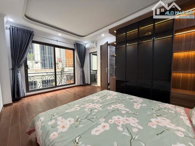 BÁN NHÀ MẶT PHỐ KIM GIANG Ô TÔ NGỦ TRONG NHÀ 7 TẦNG THANG MÁY GIÁ CHỈ NHÌNH 14 TỶ