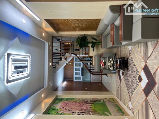 Ô TÔ ĐỖ CỬA - FULL CÔNG NĂNG - NHIỀU TIỆN ÍCH - TẦM TIỀN BAY NHANH