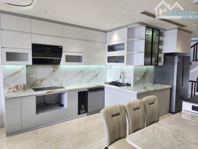 BÁN NHÀ PHÚ XÁ – TÂY HỒ- LÔ GÓC – Ô TÔ VÀO NHÀ – THANG MÁY, KD - 50M2 × 7 TẦNG -HƠN 13 TỶ