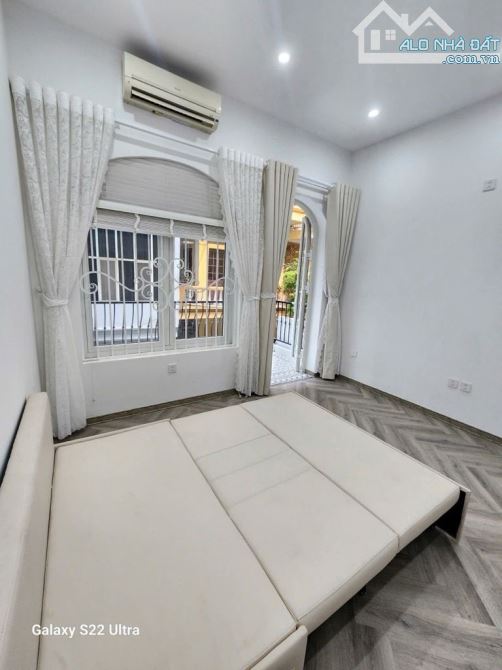 DIỆN TÍCH 78m² - NGÕ Ô TÔ THÔNG - 15M RA MẶT PHỐ HOÀNG VĂN THÁI-2 THOÁNG TRƯỚC SAU