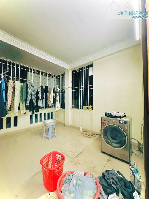 Lê Thanh Nghị, 30m ra oto, nhà dân xây cho thuê tốt, 35m2 x mtiền 3.7m. Giá 9.8 tỷ