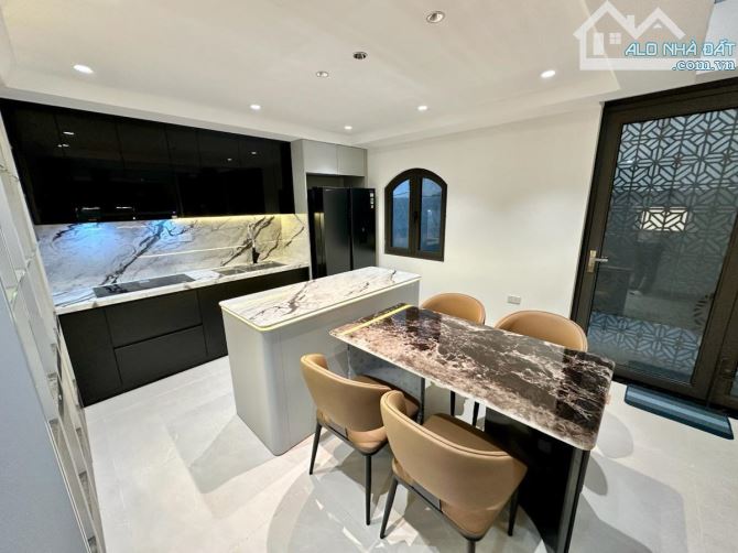 BÁN NHÀ PHÚ THƯỢNG, TÂY HỒ - 50M2 -6TẦNG THANG MÁY - 2 MẶT THOÁNG -GẦN PHỐ- GIÁ 12 TỶ HƠN